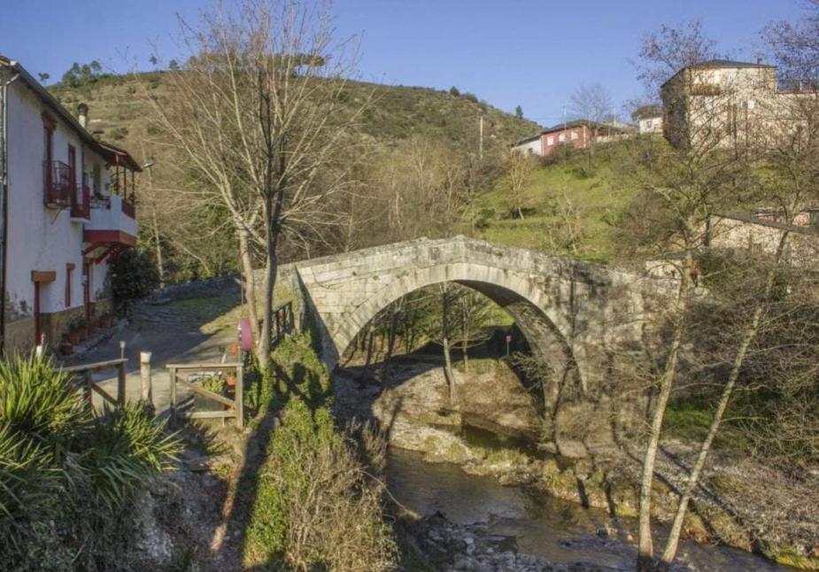 Villa Casa Con Piscina Y Barbacoa Freixido Exterior foto